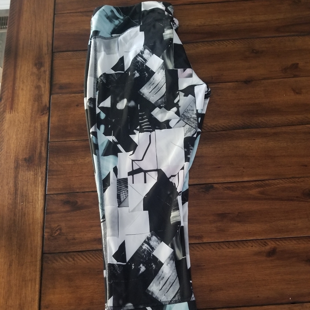 Reebok Active crops